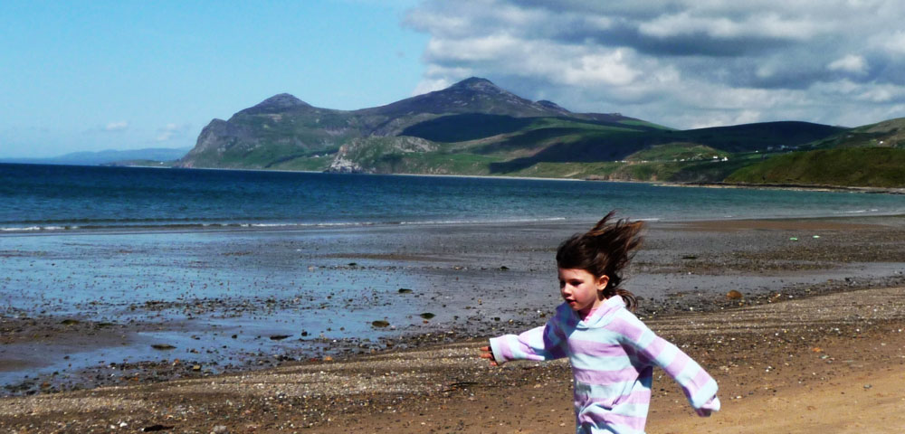 Yr Eifl / the beach